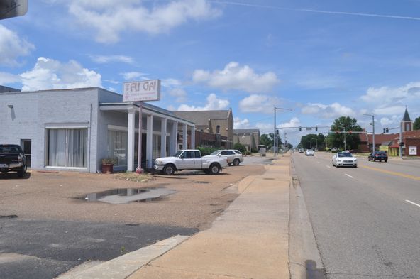110 N Missouri St, West Memphis, AR 72301